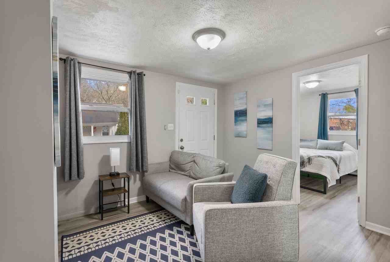 700 Ross Rd - Photo 7 of 17