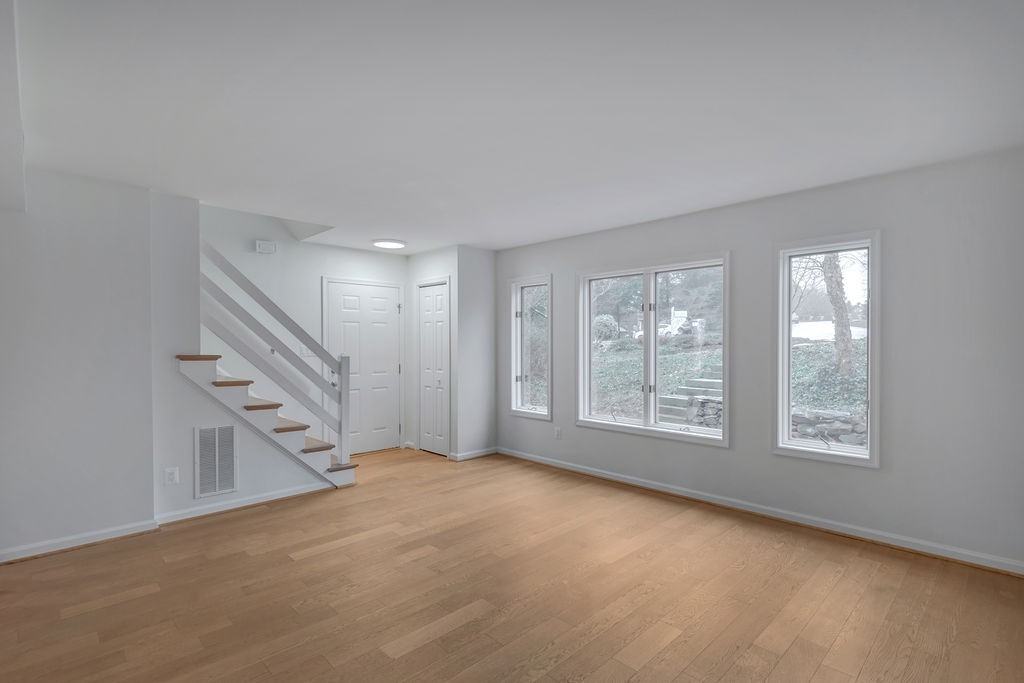 1237 Timberbranch Ct #NA - Photo 4 of 20