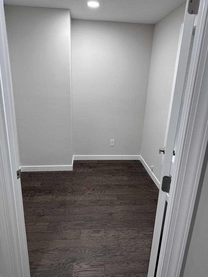 117 N Main Ave Apt A #A - Photo 2 of 12