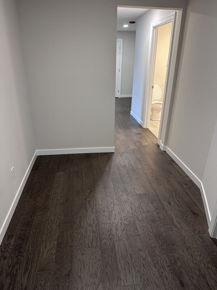 117 N Main Ave Apt A #A - Photo 3 of 12