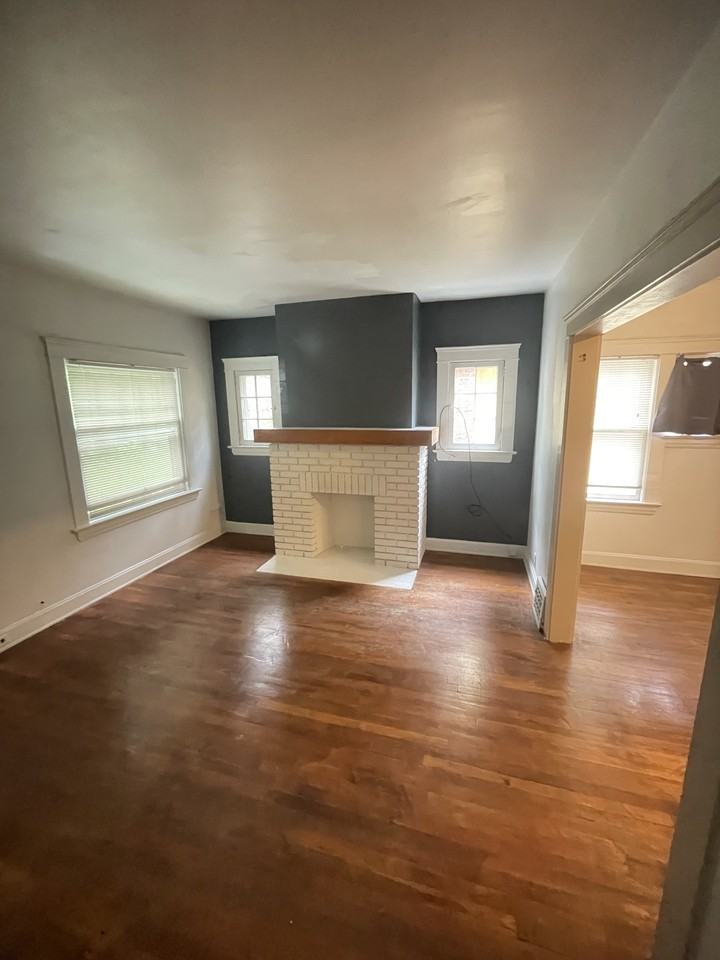 2296 Grandview Ave #2 - Photo 3 of 23