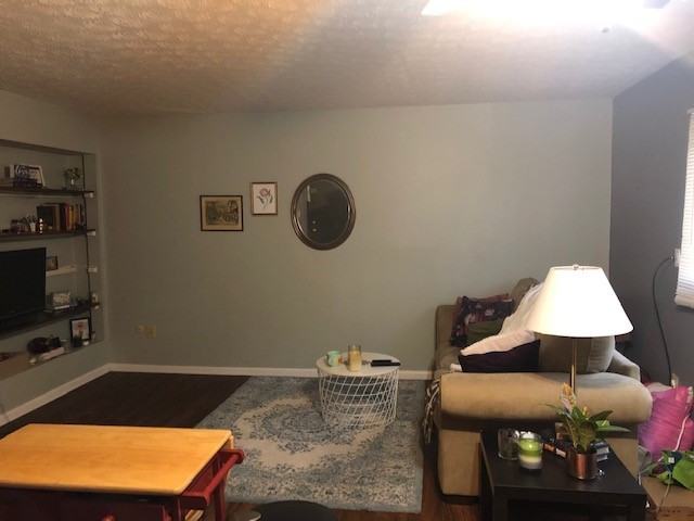 1291 Forsythe Ave #B - Photo 4 of 9