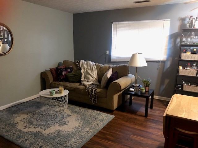 1291 Forsythe Ave #B - Photo 6 of 9