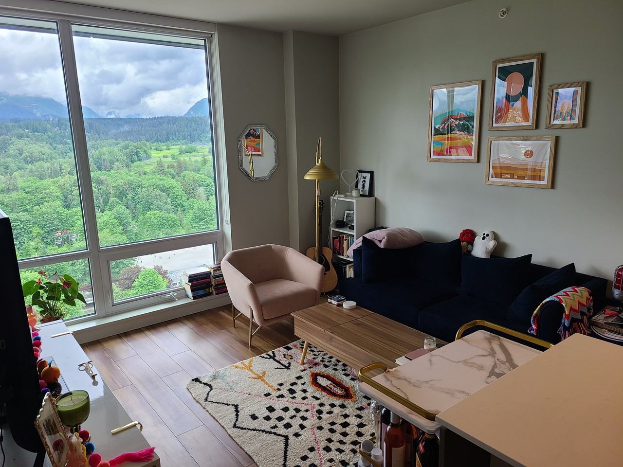 680 Seylynn Cres - Photo 3 of 8