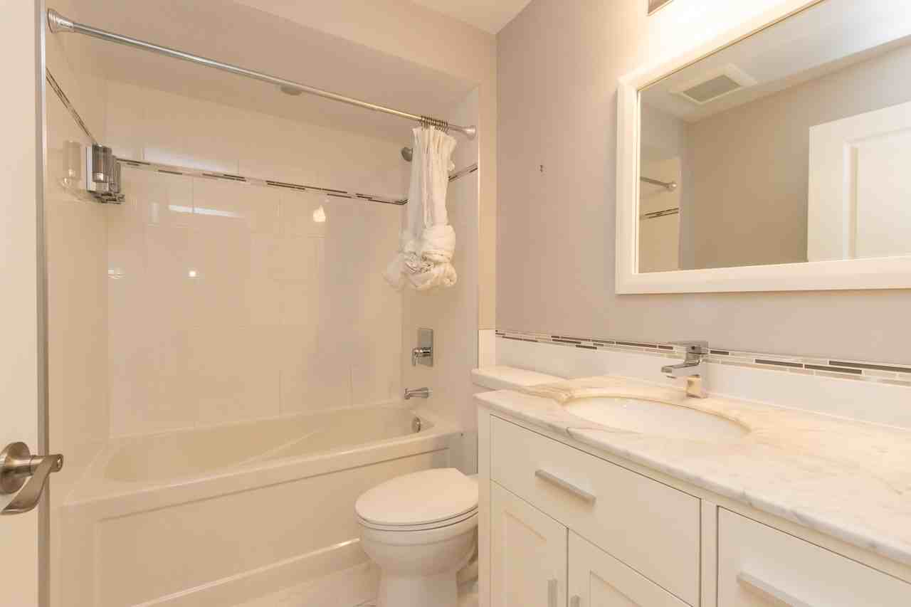 823 Whitchurch Street - Photo 3 of 16