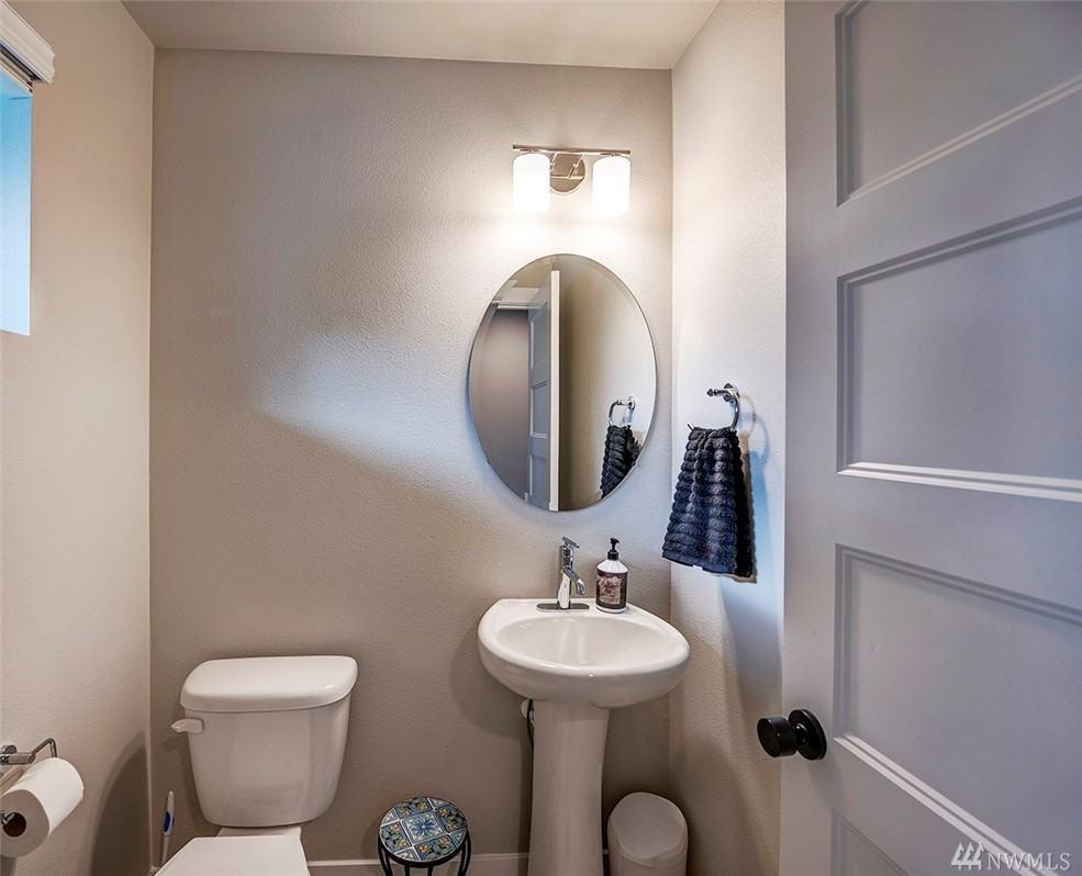 11215 14th Place Southeast - Photo 3 of 29