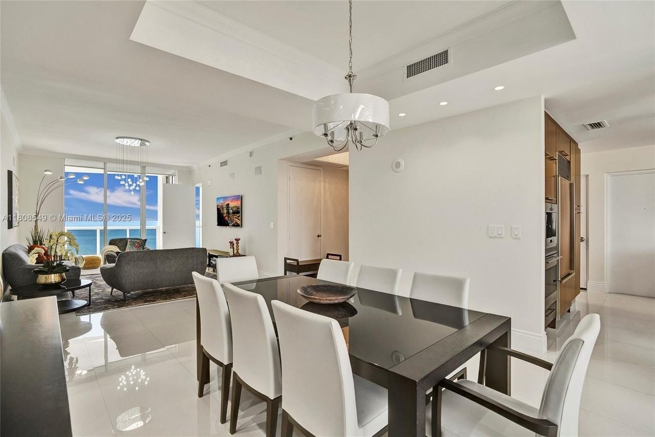 16001 Collins Ave #1604 - Photo 6 of 42