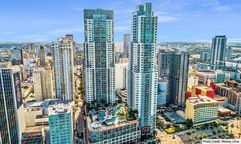244 Biscayne Blvd #643