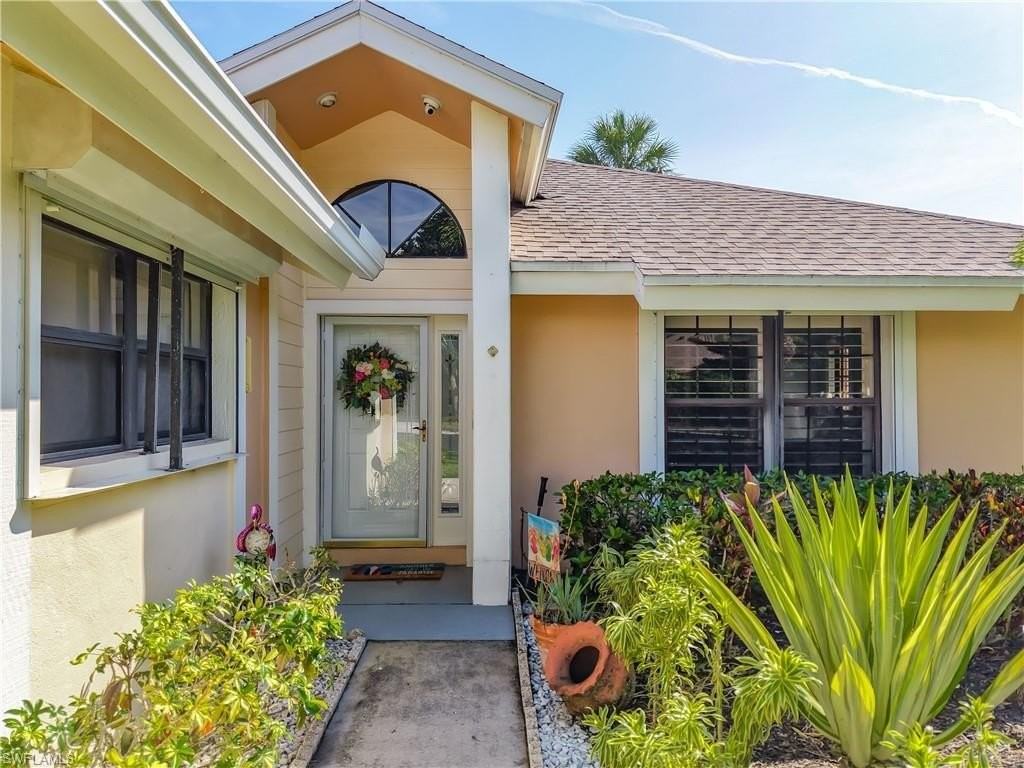 1342 Park Lake Drive - Photo 2 of 37