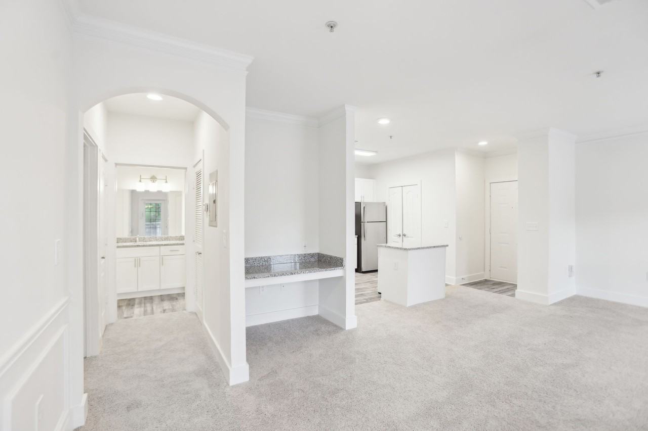 Wesley Kensington Apartments at Stonecrest - Photo 6 of 55
