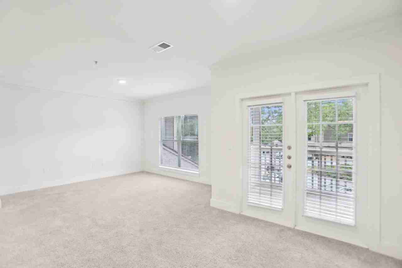 Wesley Kensington Apartments at Stonecrest - Photo 7 of 55