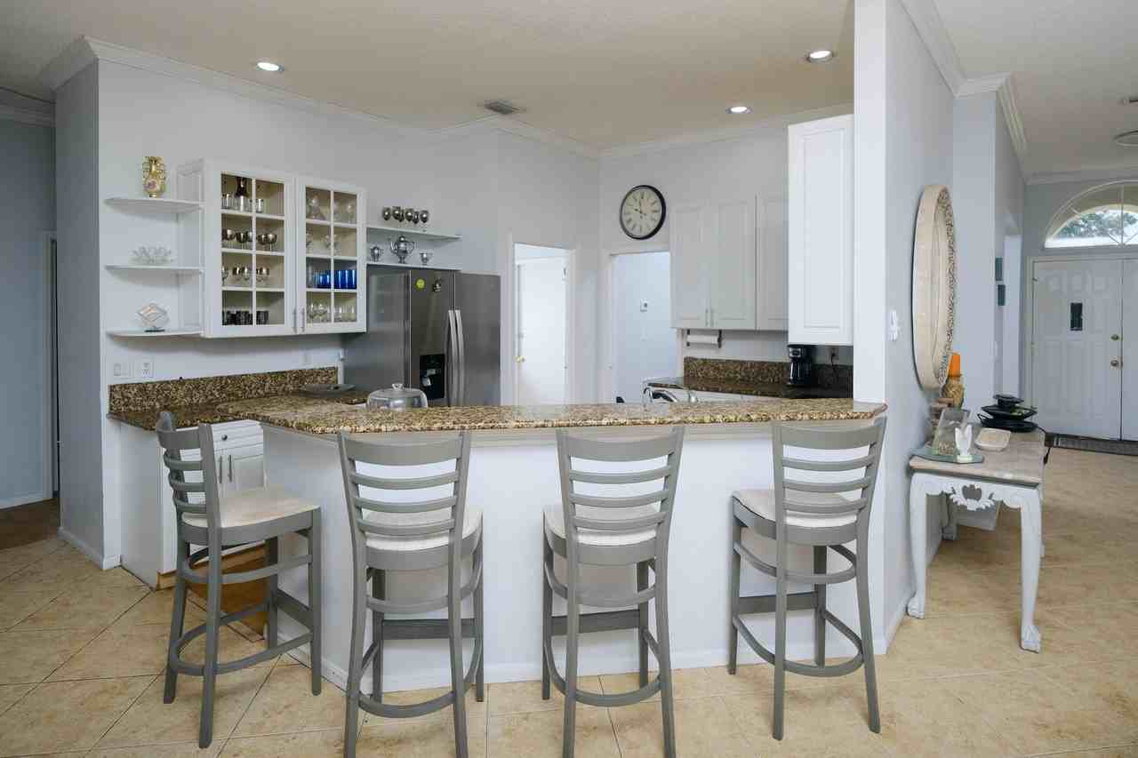 12795 Kingsway Road - Photo 4 of 40