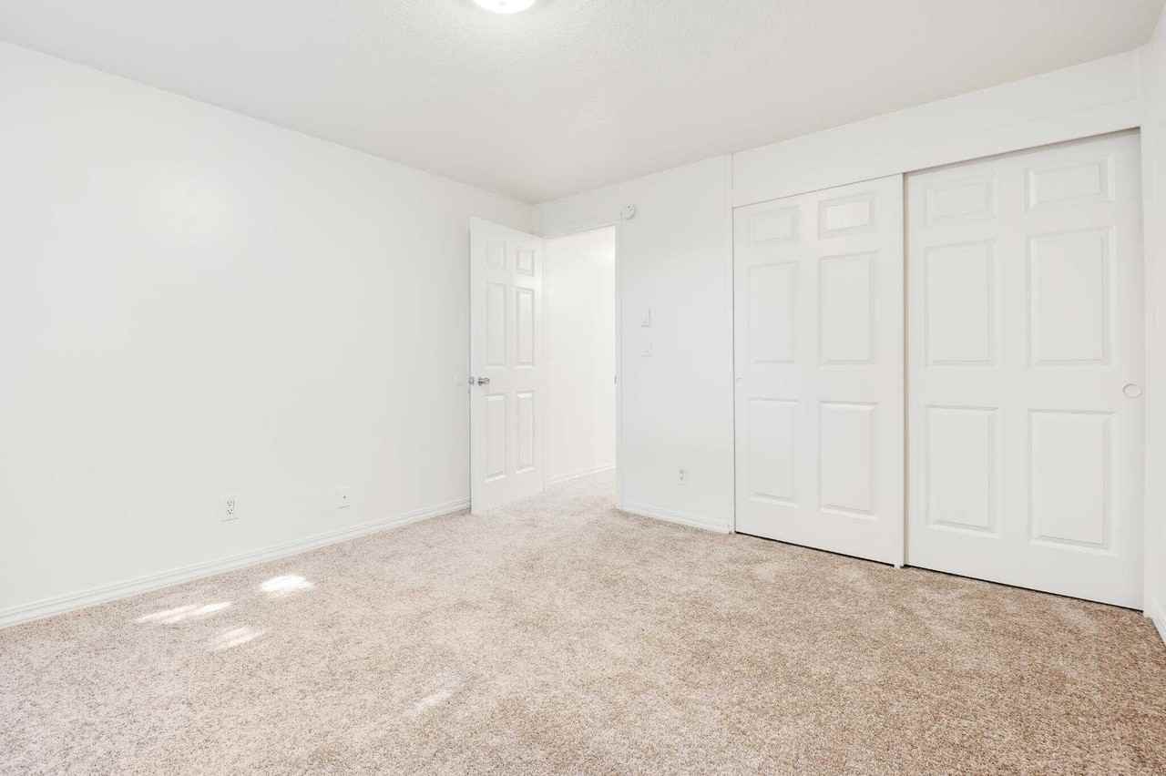 Colonial Villa Apartments - Photo 7 of 16