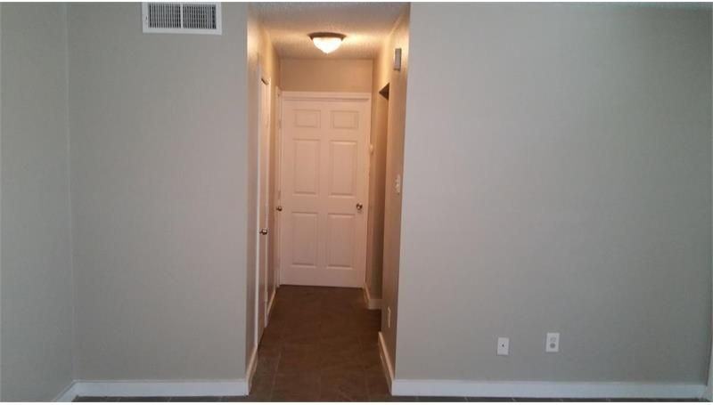 10921 Roger Dr - Photo 4 of 10