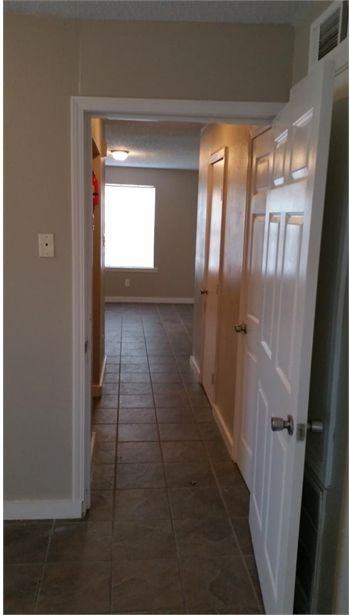 10921 Roger Dr - Photo 5 of 10