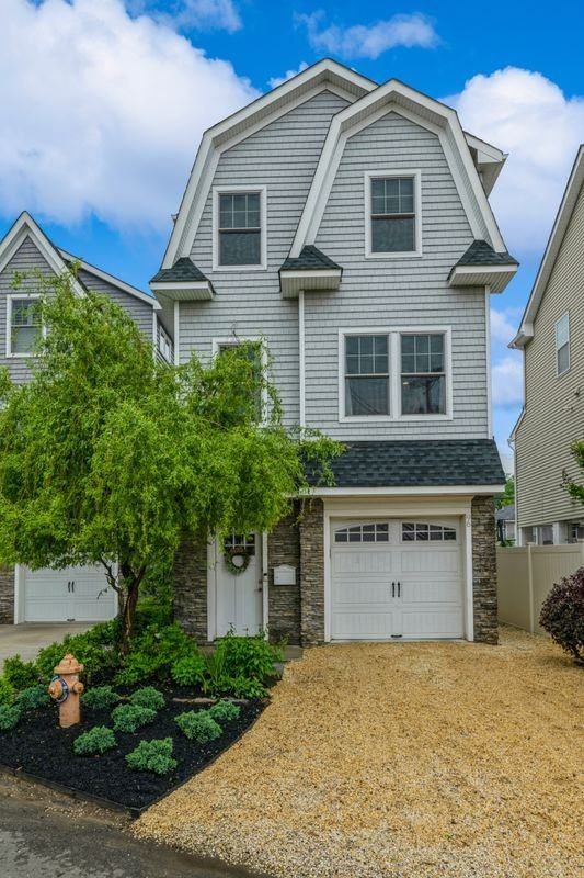 96 Main St - Photo 2 of 26