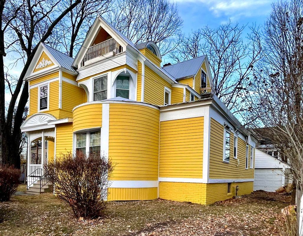 25 Woodlawn Ave ##5 - Photo 4 of 17