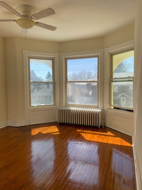 25 Woodlawn Ave ##5 - Photo 5 of 17