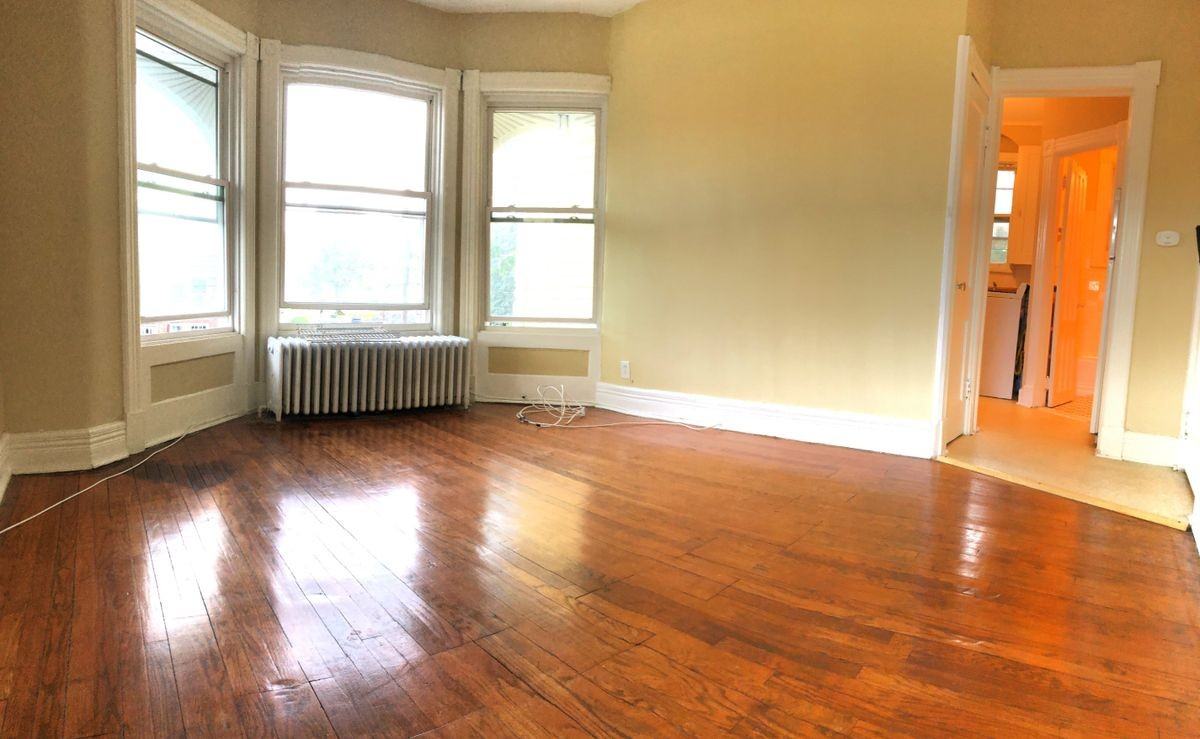 25 Woodlawn Ave ##5 - Photo 6 of 17
