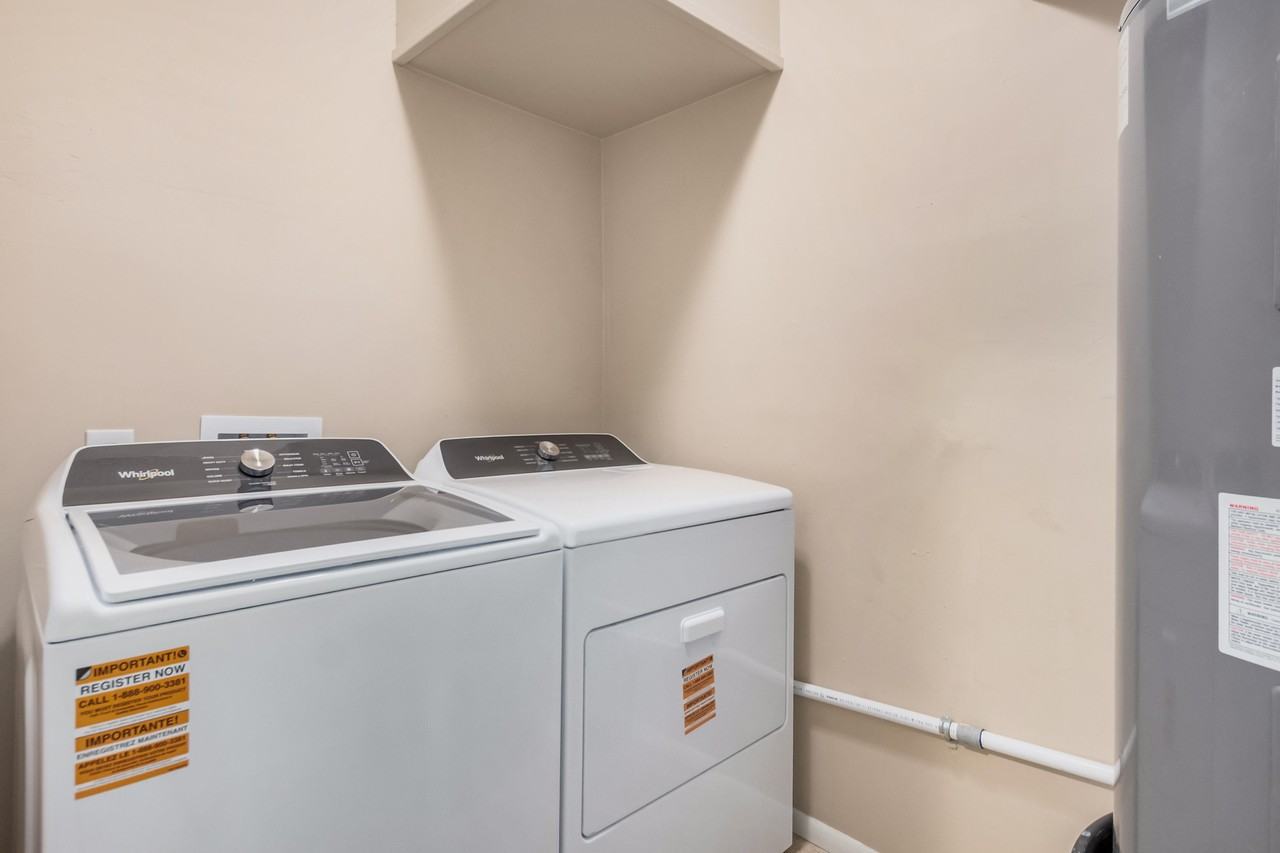 E Juniper St - Photo 4 of 9