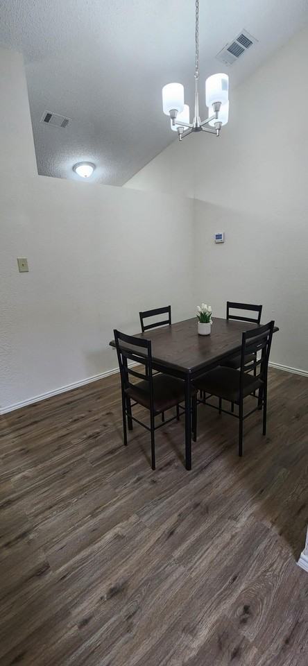 Sandalwood Ln - Photo 4 of 11