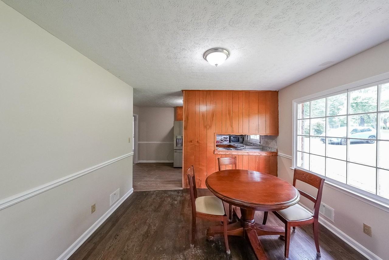 Cedar Valley Dr Ne - Photo 2 of 7