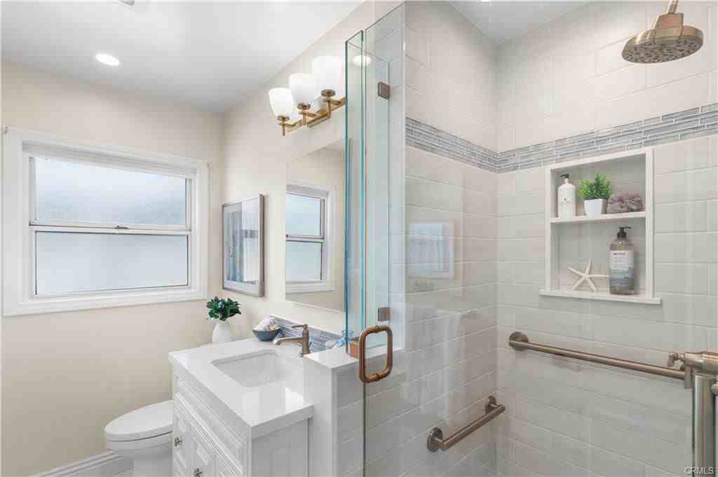 23524 Evalyn Ave - Photo 2 of 8