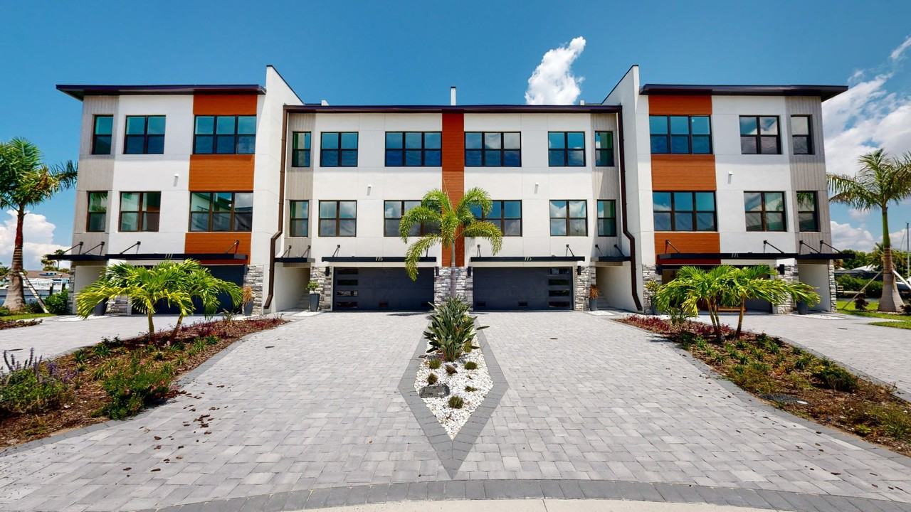 773 Gran Kaymen Way - Photo 3 of 19