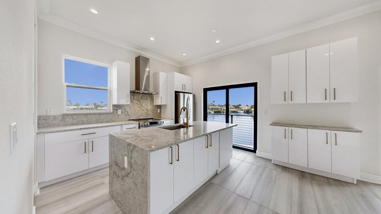 771 Gran Kaymen Way - Photo 4 of 23