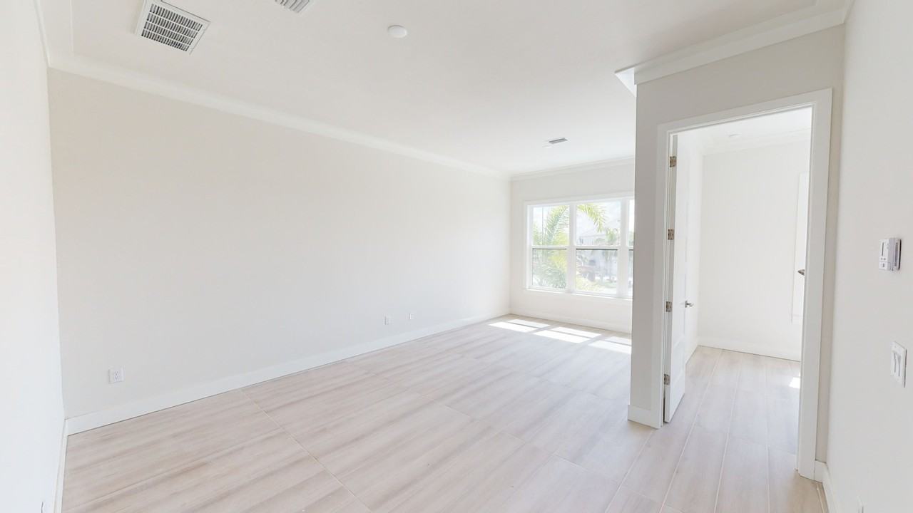 771 Gran Kaymen Way - Photo 5 of 23