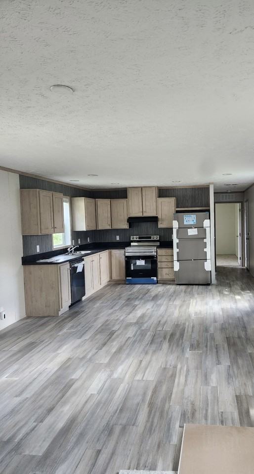 Prairie View Acres MHP - Photo 4 of 20