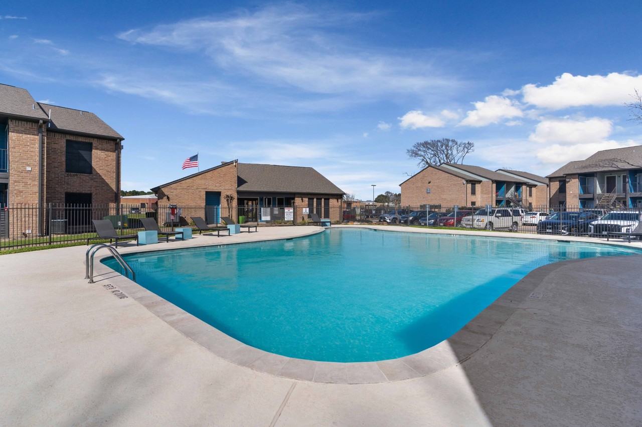 Sonoma Apartments - Photo 3 of 34