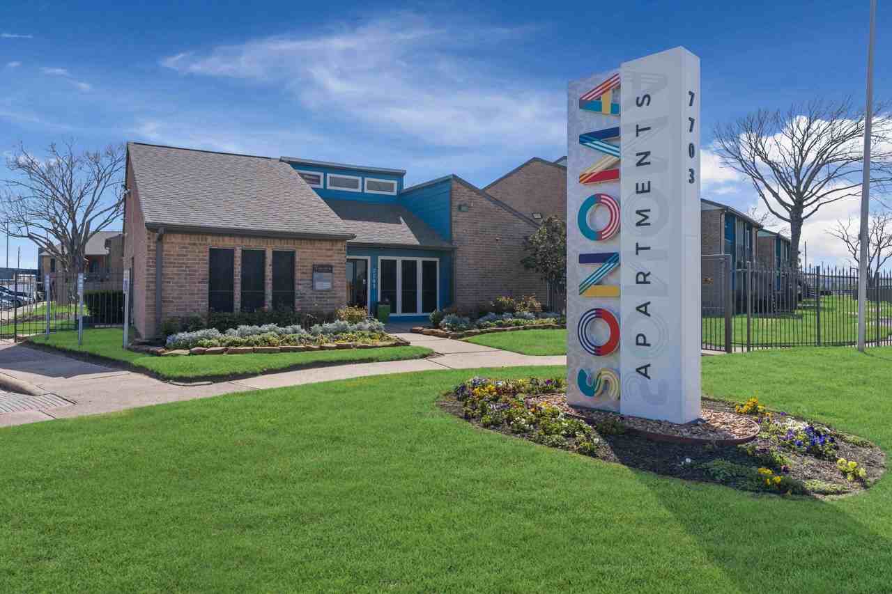 Sonoma Apartments - Photo 5 of 34