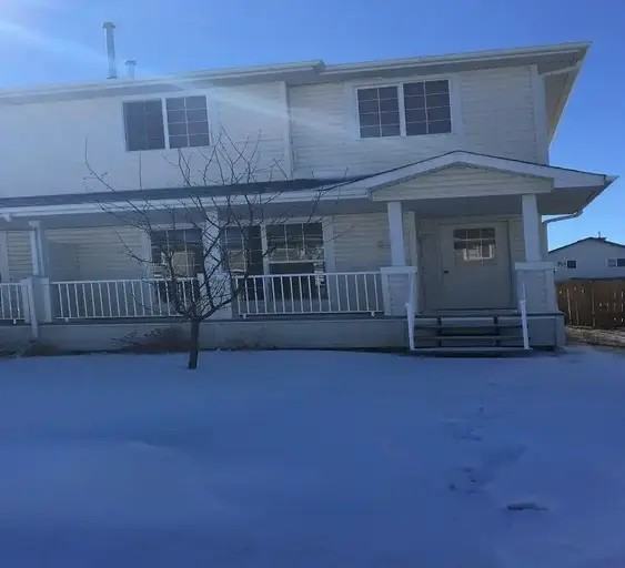 810 24 St Nw - Photo 2 of 17