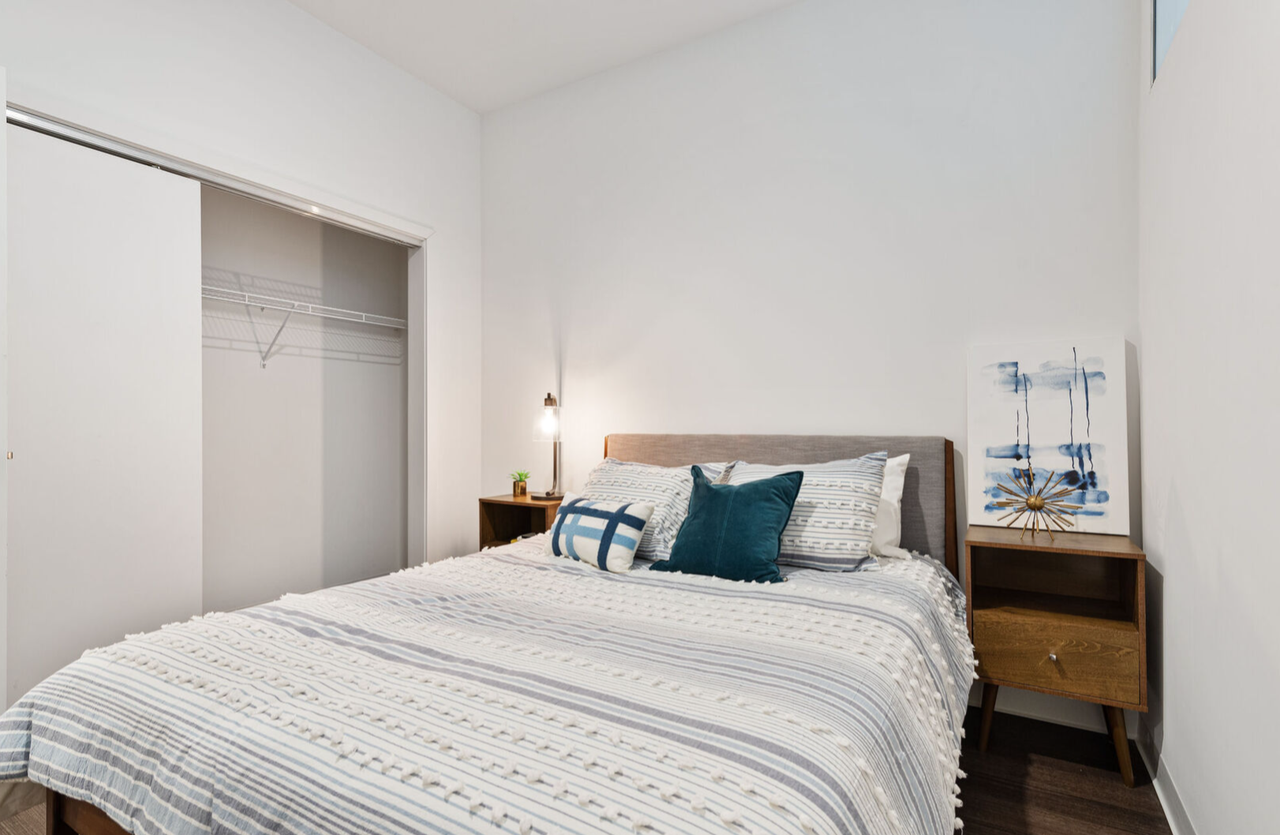 1980 N Milwaukee Ave - Photo 3 of 12