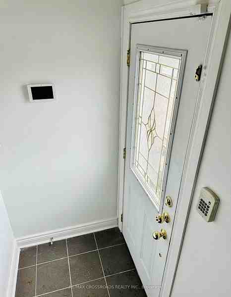 1405 Woodbine Avenue - Photo 2 of 10