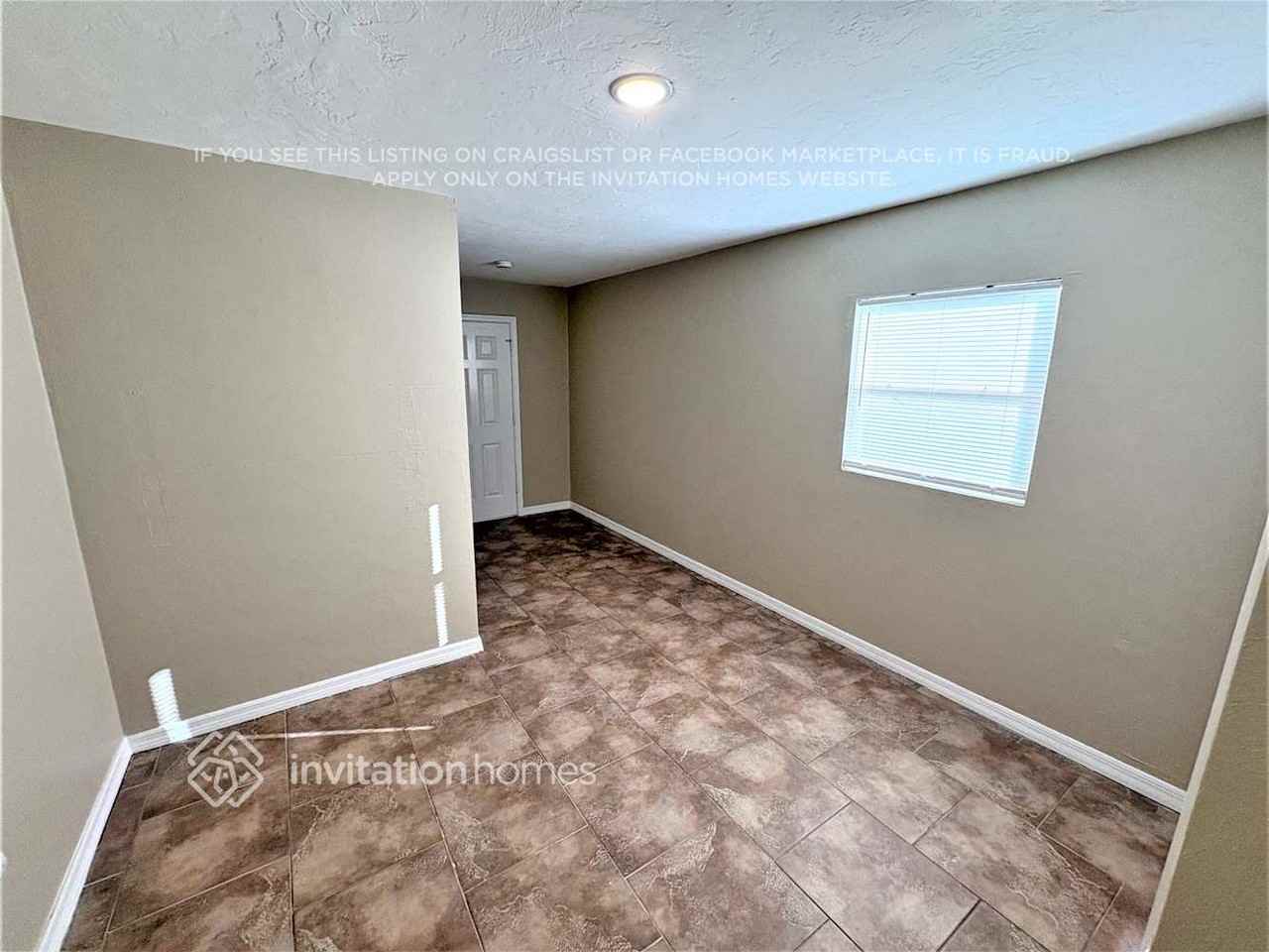 2401 24th Way - Photo 3 of 16