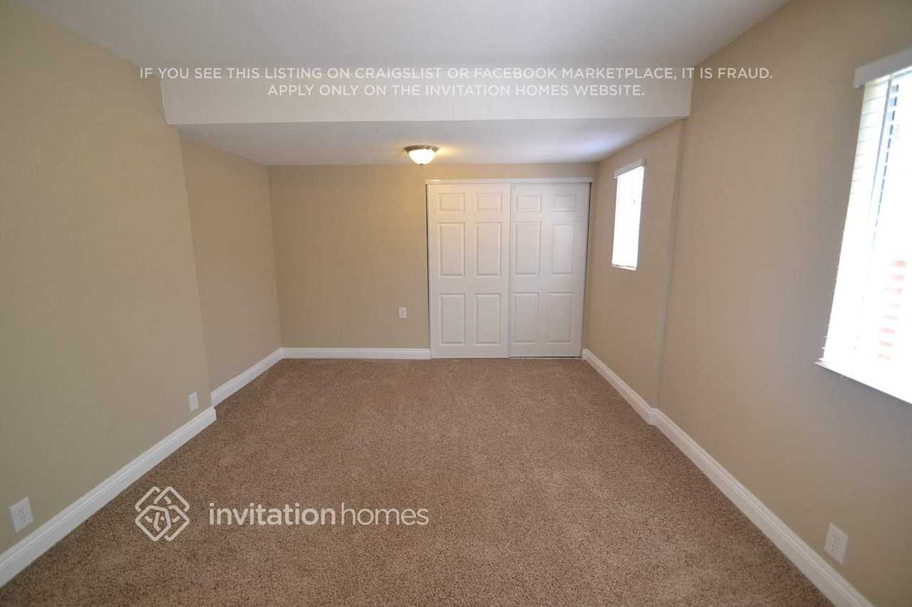 1440 E 52nd St - Photo 6 of 13