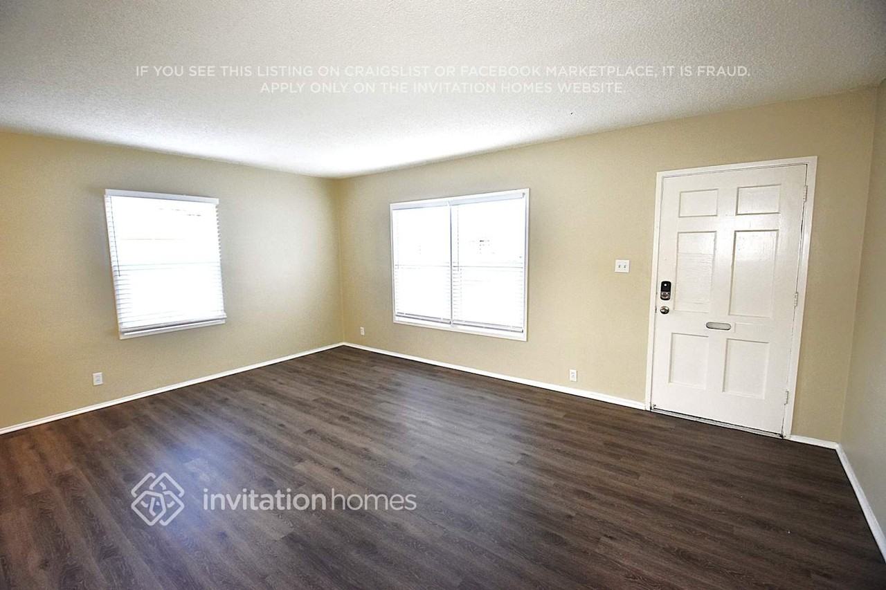 3375 Fashion Ave - Photo 2 of 8
