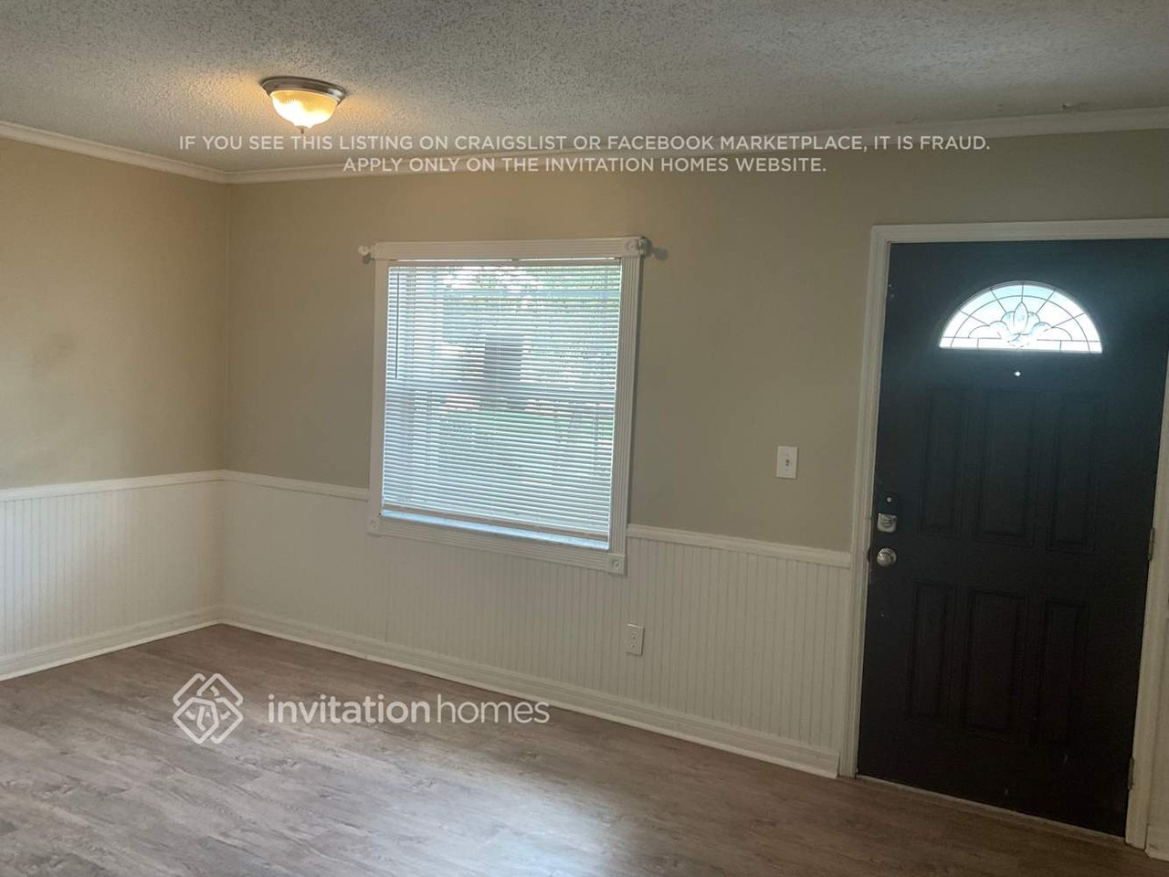 128 Eastway Dr - Photo 2 of 11