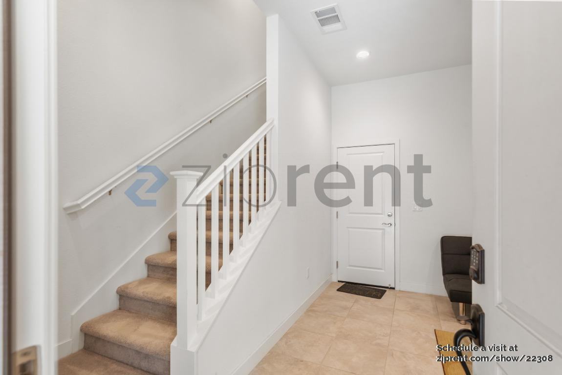380 Hansen Ter - Photo 4 of 27