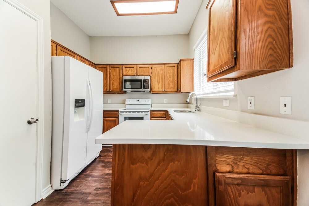 2115 Lattimore St - Photo 7 of 16