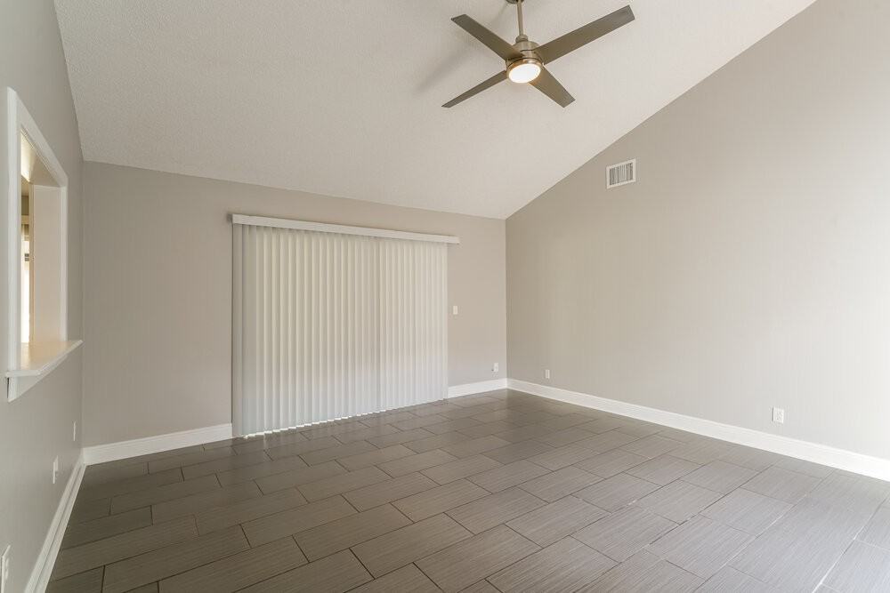 11841 Hickorynut Dr - Photo 3 of 16