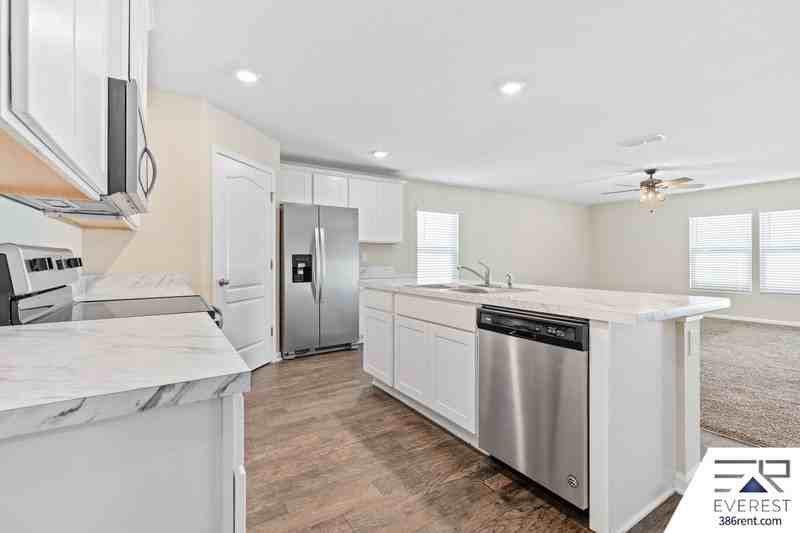 27 Piedmont Dr - Photo 7 of 45