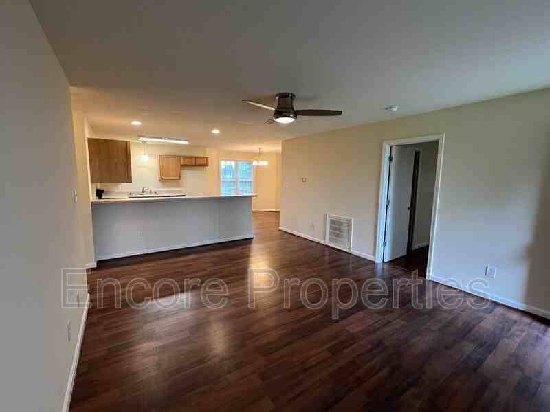 11977 Old Stage Rd - Photo 4 of 20