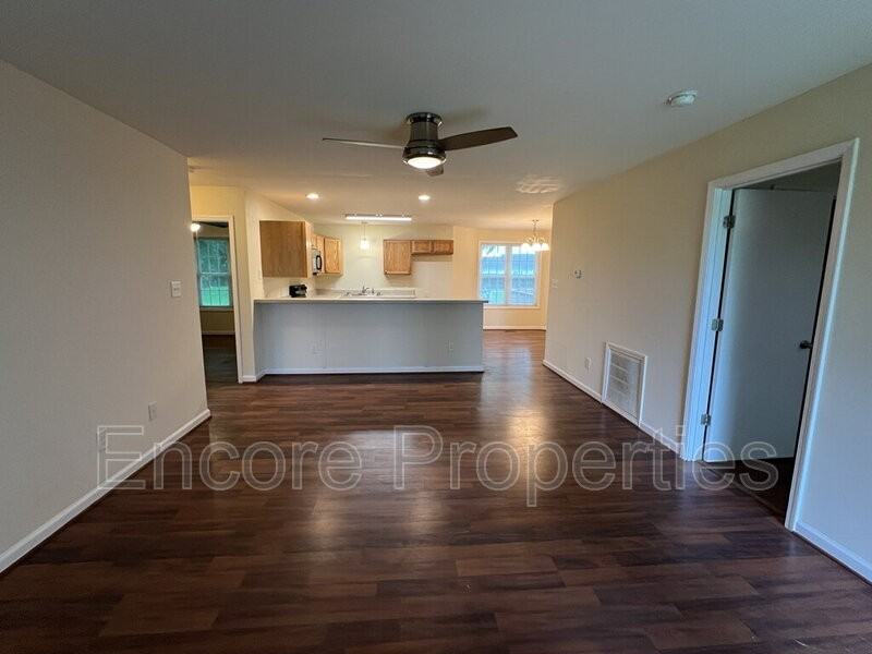 11977 Old Stage Rd - Photo 5 of 20