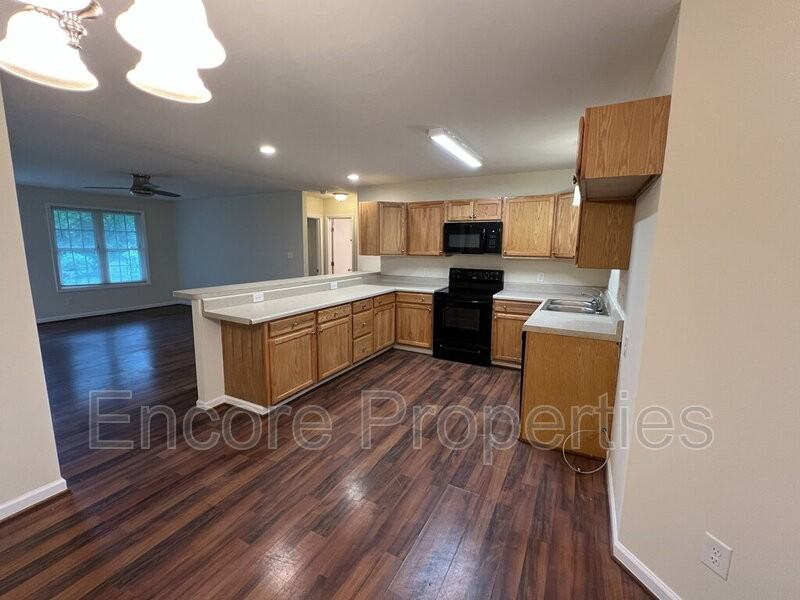 11977 Old Stage Rd - Photo 7 of 20