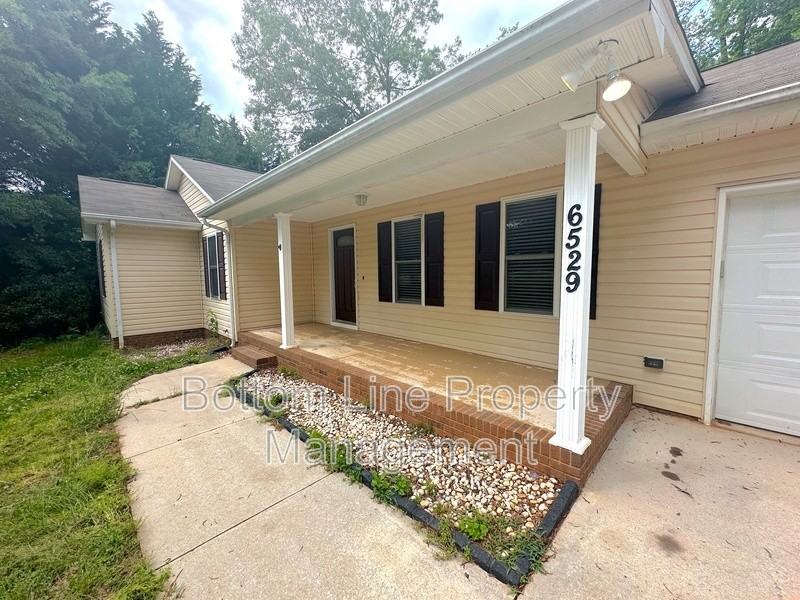 6529 Cedar Rd - Photo 2 of 35