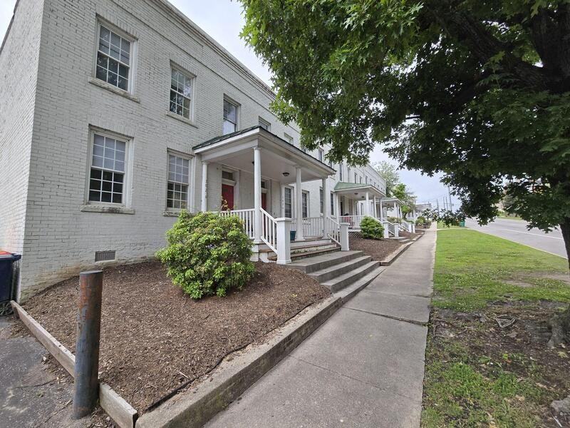 302 E Wythe St #6 - Photo 3 of 21