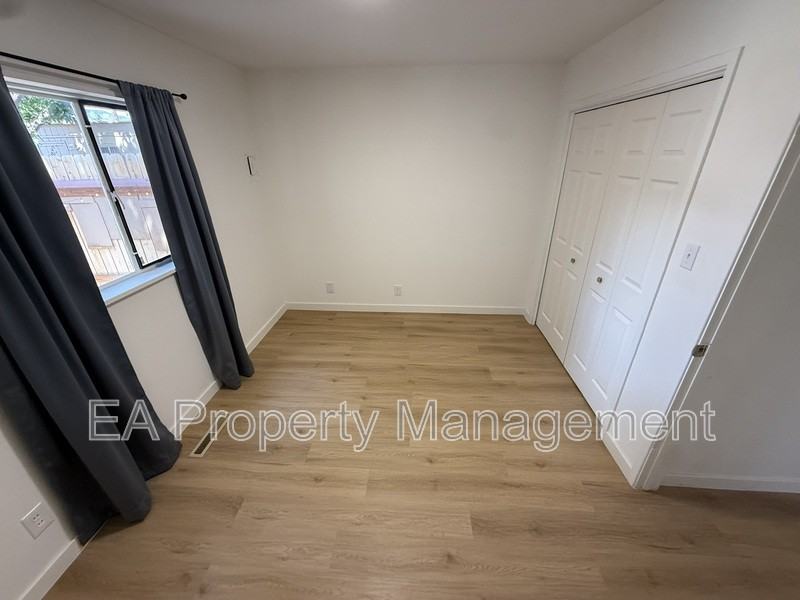 8013 Constitution Ave Ne #1 - Photo 6 of 12